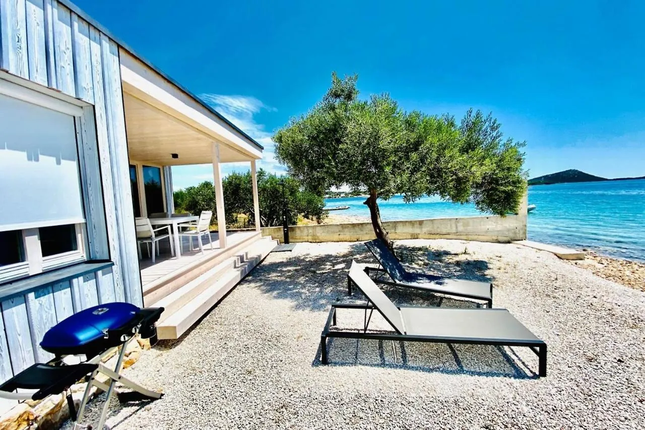 Buqez Eco Resort - Beach Villa 28 - Directly By Beach Drage
