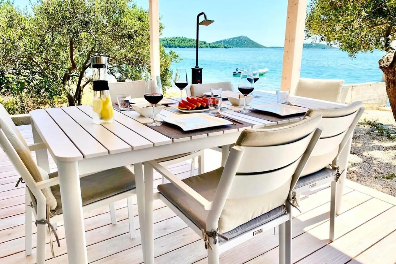 Buqez Eco Resort - Beach Villa 28 - Directly By Beach Drage