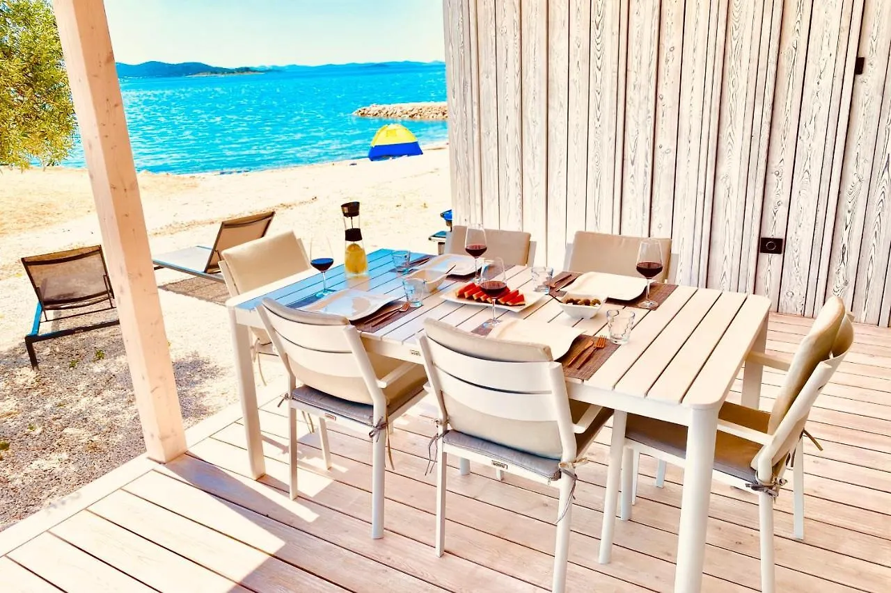 Buqez Eco Resort - Beach Villa 28 - Directly By Beach Drage