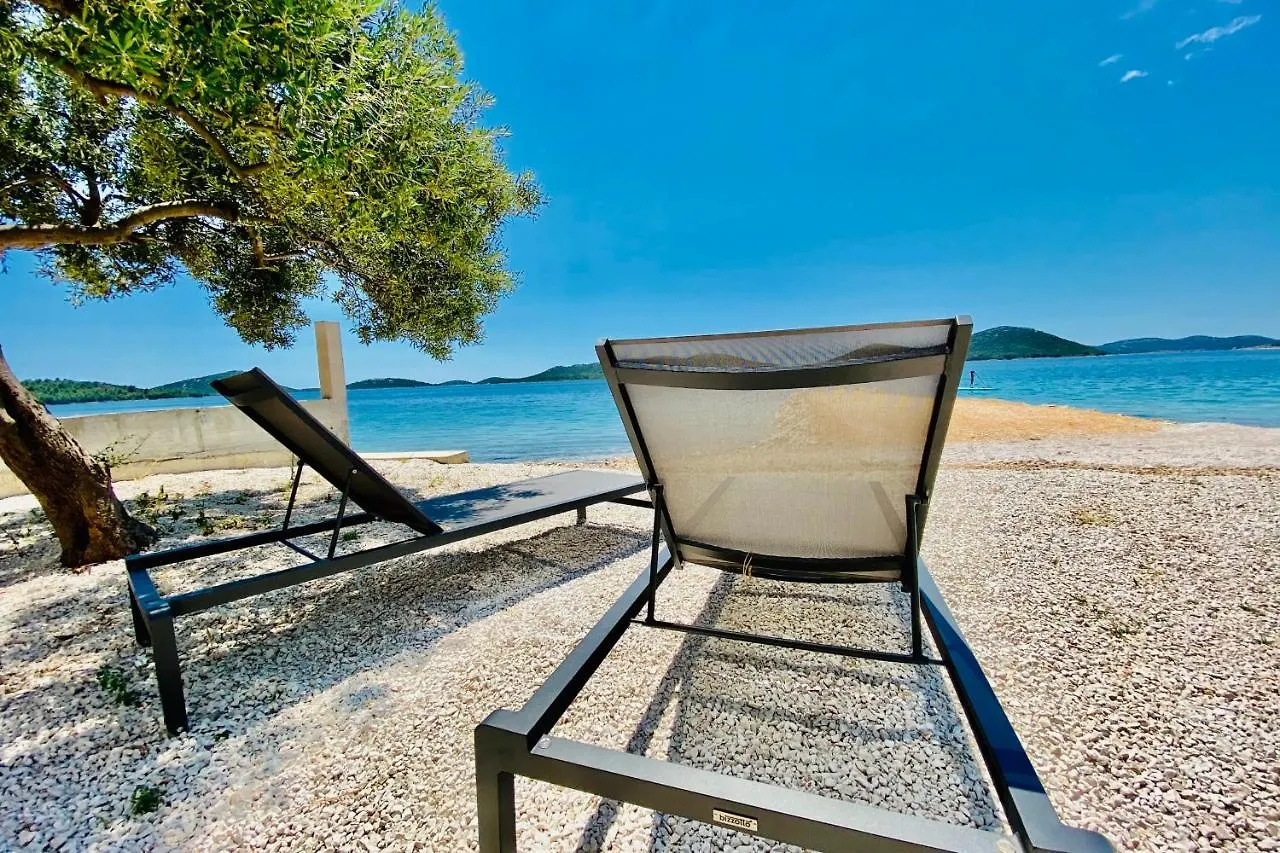 Buqez Eco Resort - Beach Villa 28 - Directly By Beach Drage