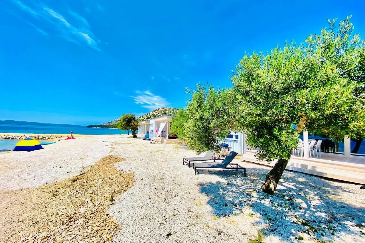 Buqez Eco Resort - Beach Villa 28 - Directly By Beach Drage