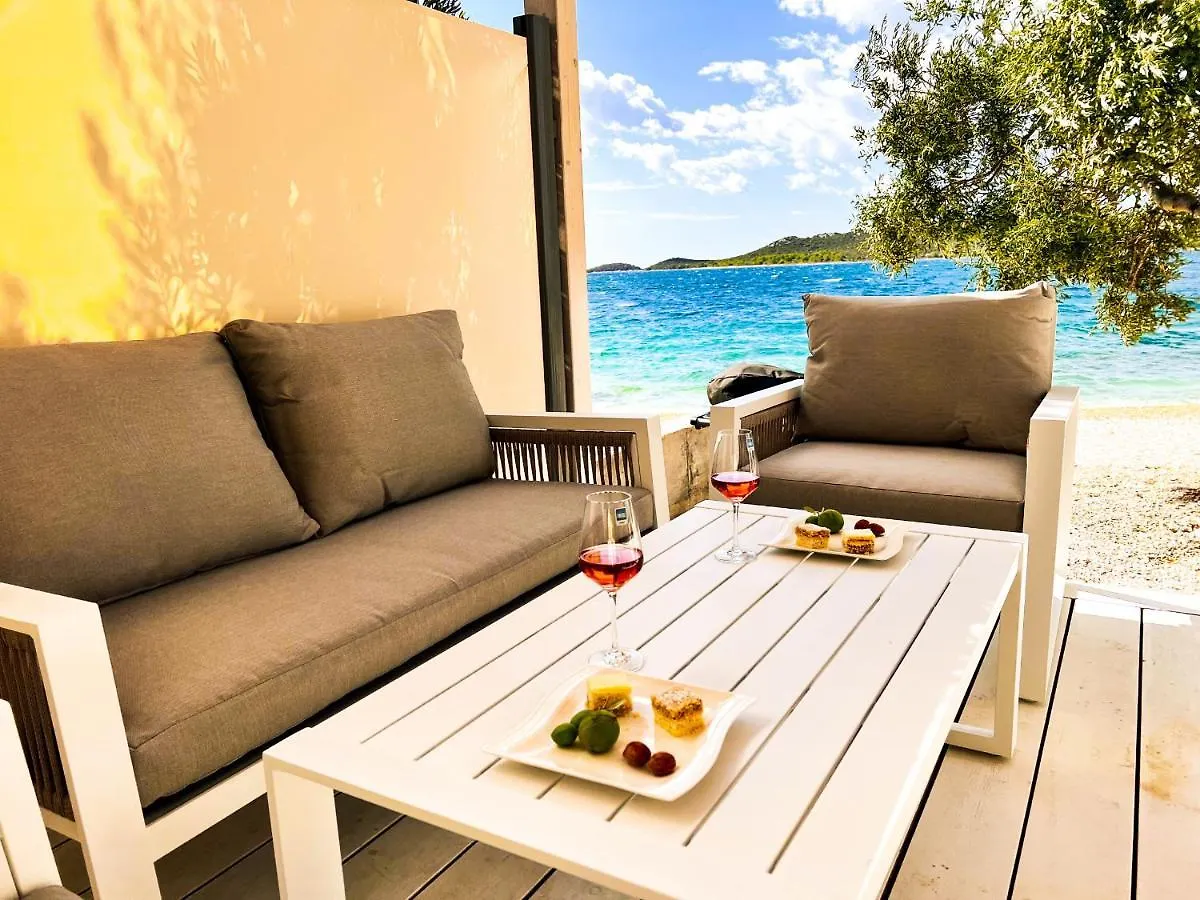 Buqez Eco Resort - Beach Villa 28 - Directly By Beach Drage
