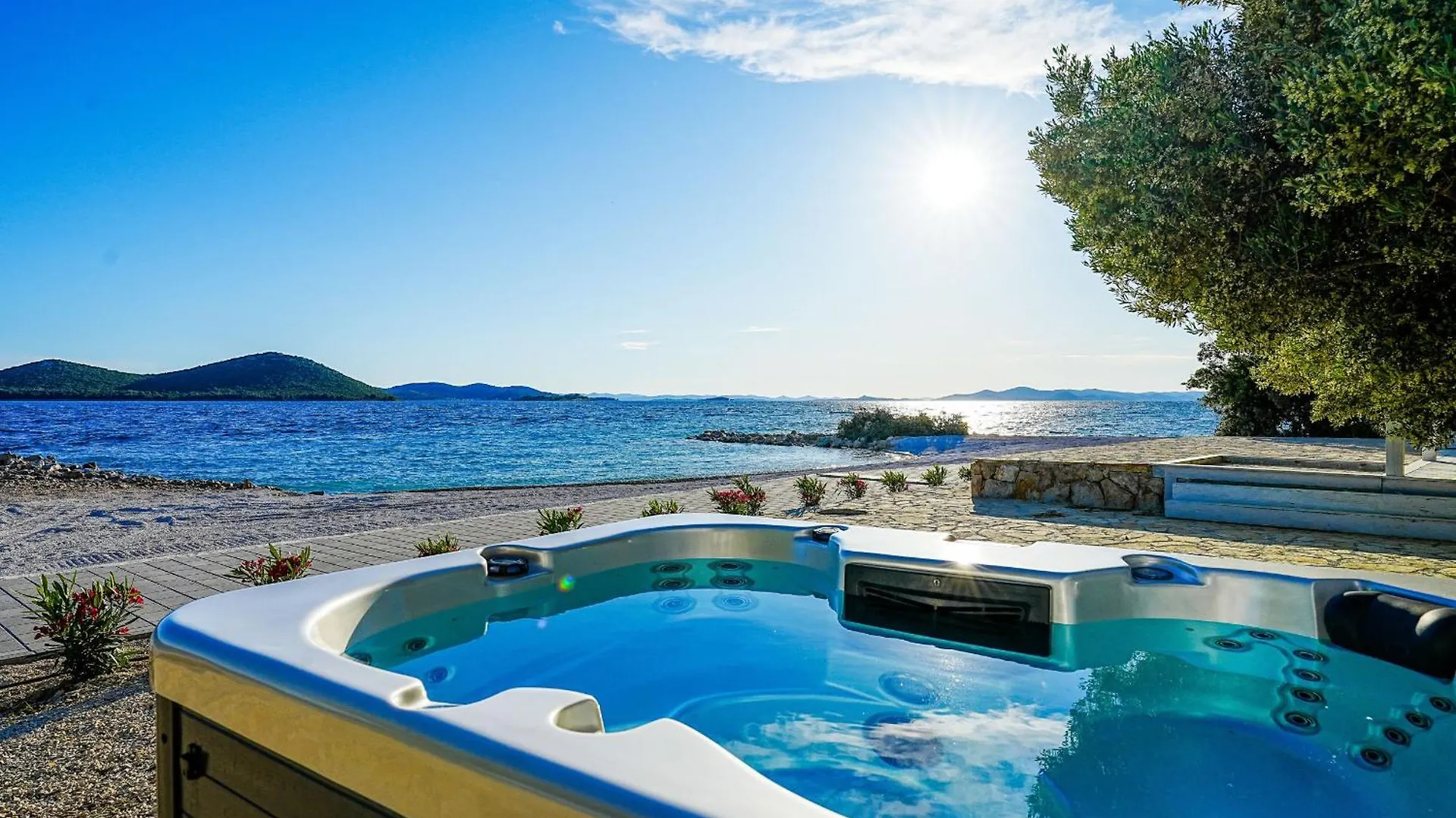 Buqez Eco Resort - Beach Villa 28 - Directly By Beach Drage