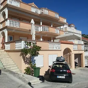 Mustac Apartmán